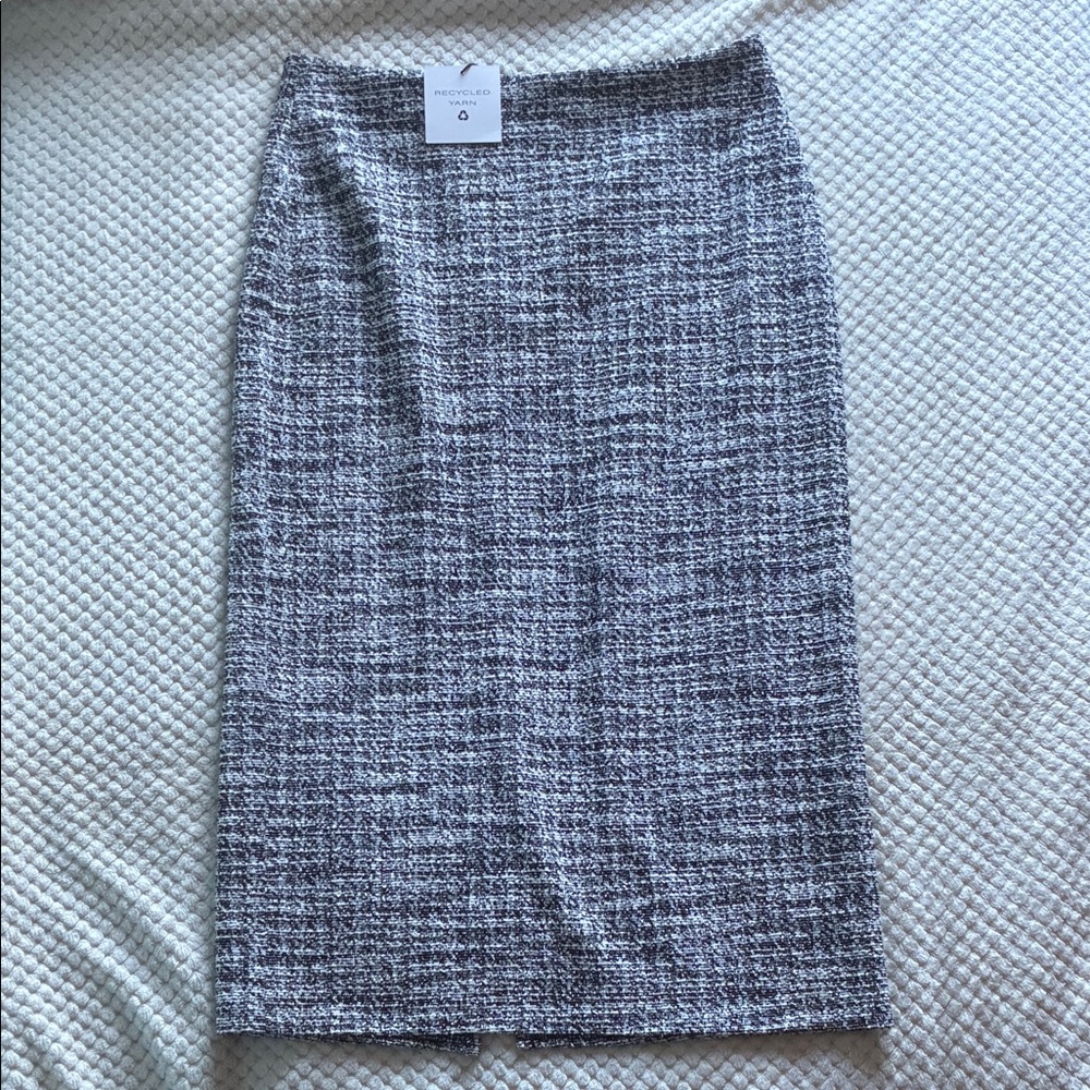 Truth by Republic Black/Ivory A-Line skirt Brand New Never worn SWT Size 10